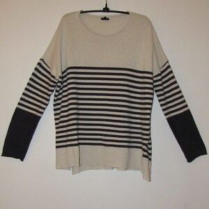 Dropped shoulder sweater from G9C